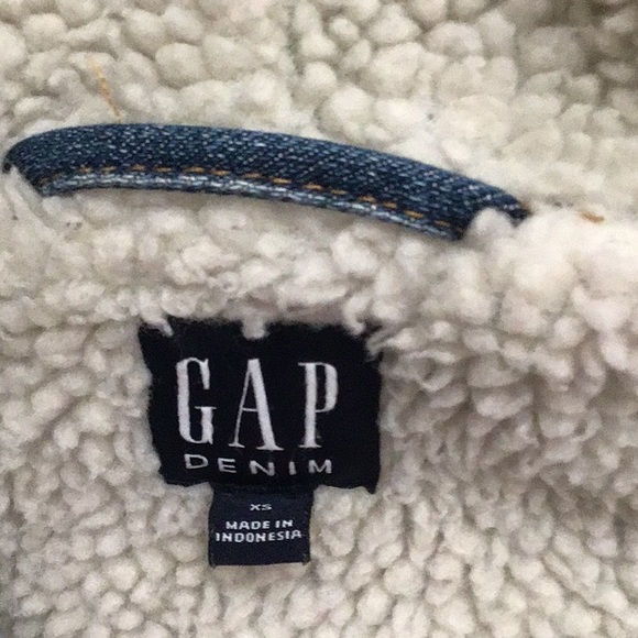 GAP Denim Sherpa Hooded Jacker - Picture 10 of 13